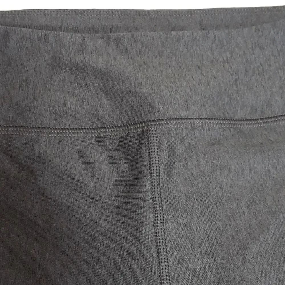 Womens Sz M Compression Heat Gear Gray Cropped Workout Leggings Under Armour